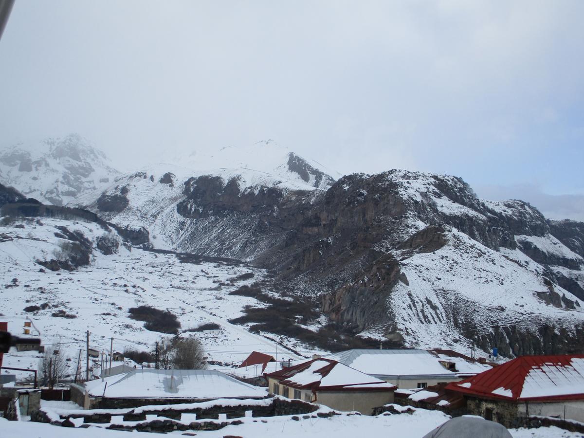 The White House Otel Kazbegi Dış mekan fotoğraf