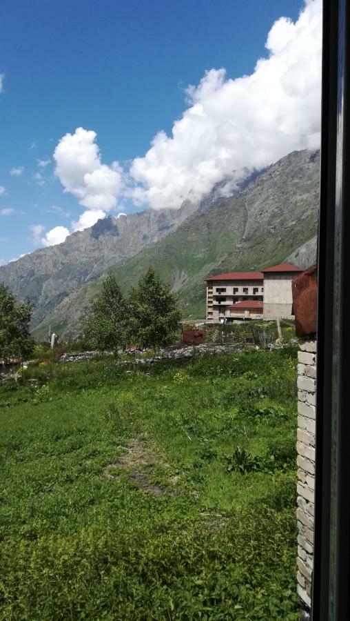 The White House Otel Kazbegi Dış mekan fotoğraf